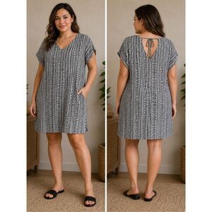 Yessica Shift Dress Size XL Black White Gesometric Loose Fit Casual Tunic